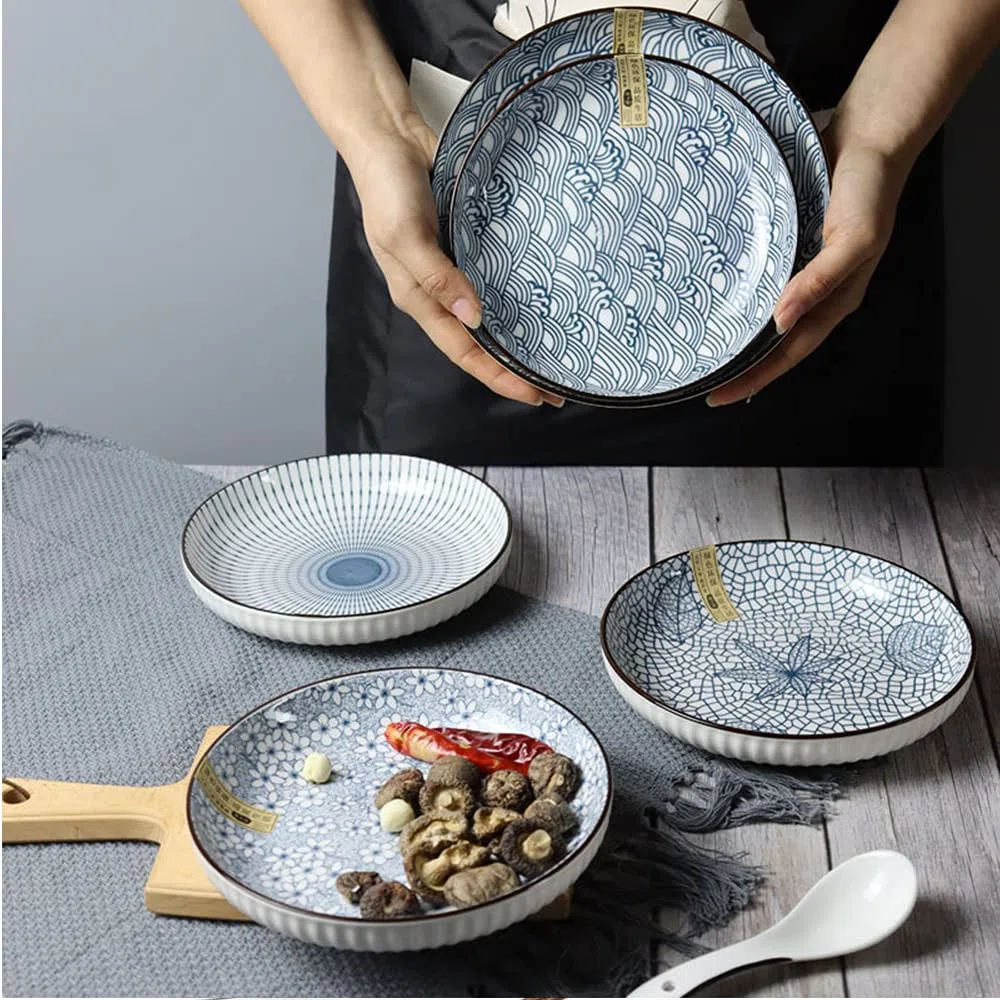 Geschirrset aus Keramik, 18-teiliges Jingdezhen-Retro-Geschirrset aus Porzellan für den Familienhaushalt für 4 Personen