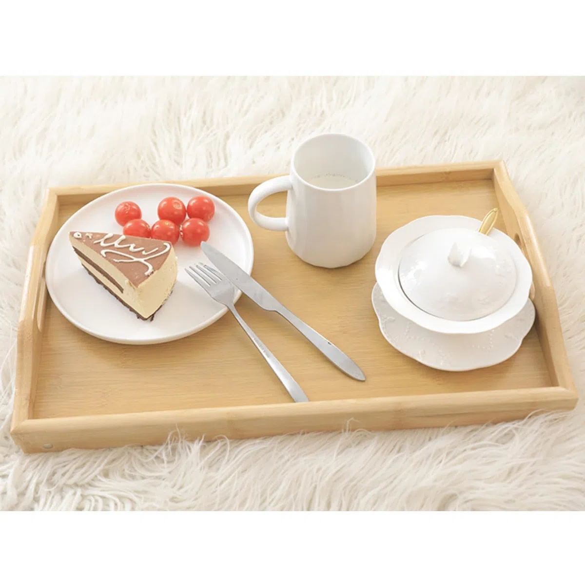 Betttablett aus natürlichem Bambus mit klappbaren Beinen – perfekt für Frühstück, AC-Laptop und zum Servieren – tragbares, vielseitiges Design für Sofa, Küche und Bett